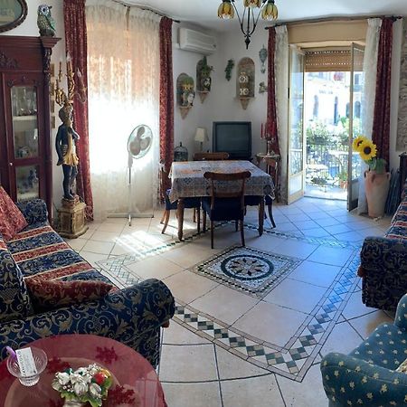 Casa Antica Savoia Apartment ตาออร์มินา ภายนอก รูปภาพ