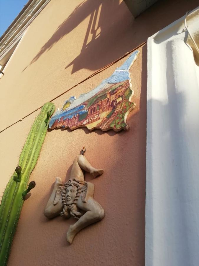 Casa Antica Savoia Apartment ตาออร์มินา ภายนอก รูปภาพ