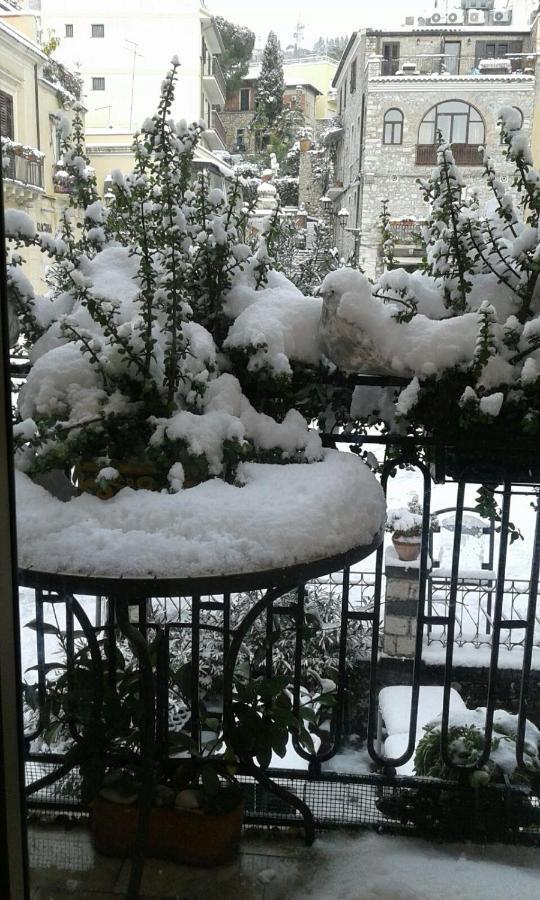 Casa Antica Savoia Apartment ตาออร์มินา ภายนอก รูปภาพ
